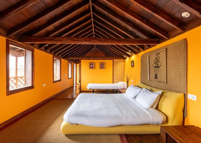 Live Attic National Heritage * La Orotava